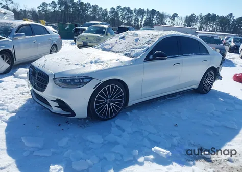 2022 Mercedes-Benz S 580 4Matic z USA, uszkodzony, nr VIN W1K6G7GBXNA141753
